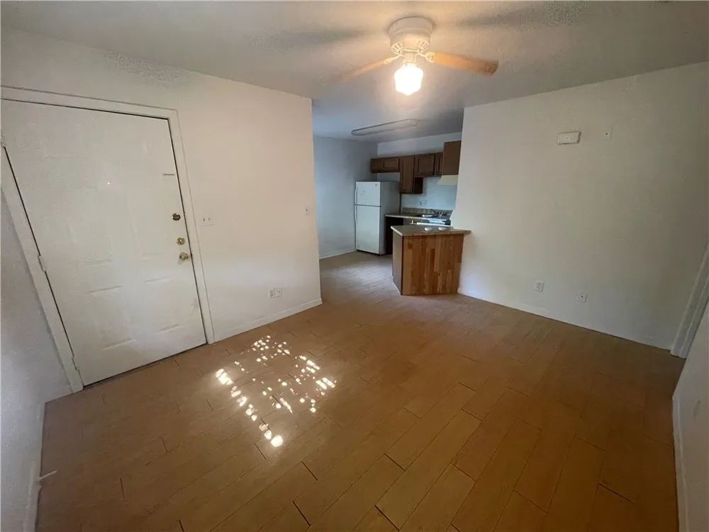 1648 Post Road #4 San Marcos, TX 78666