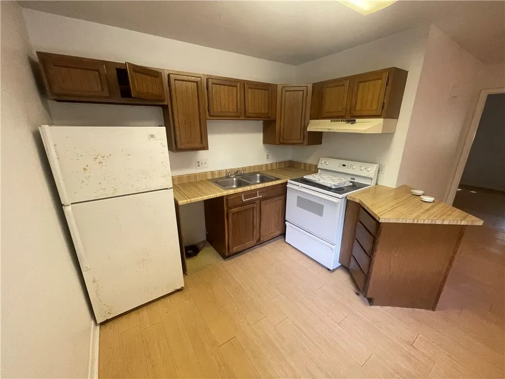 1648 Post Road #4 San Marcos, TX 78666