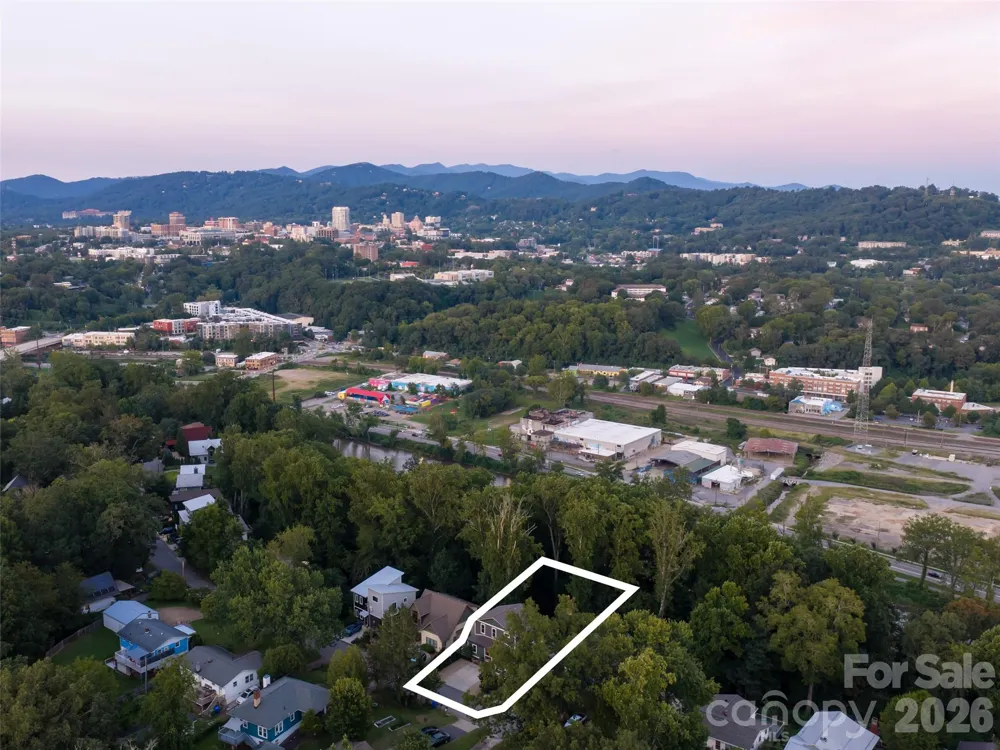 158 Riverview Drive Asheville, NC 28806