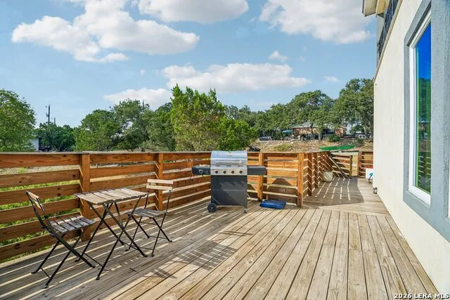 757 CANYON BND Canyon Lake, TX 78133
