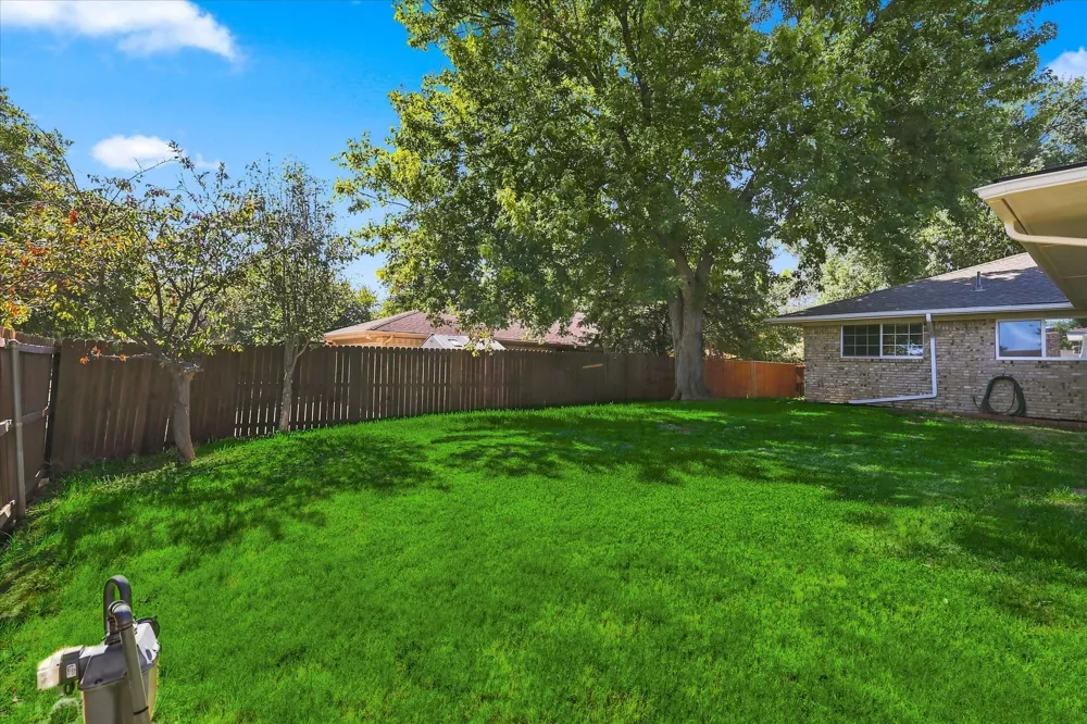 1407 Glenhill Lane Lewisville, TX 75077