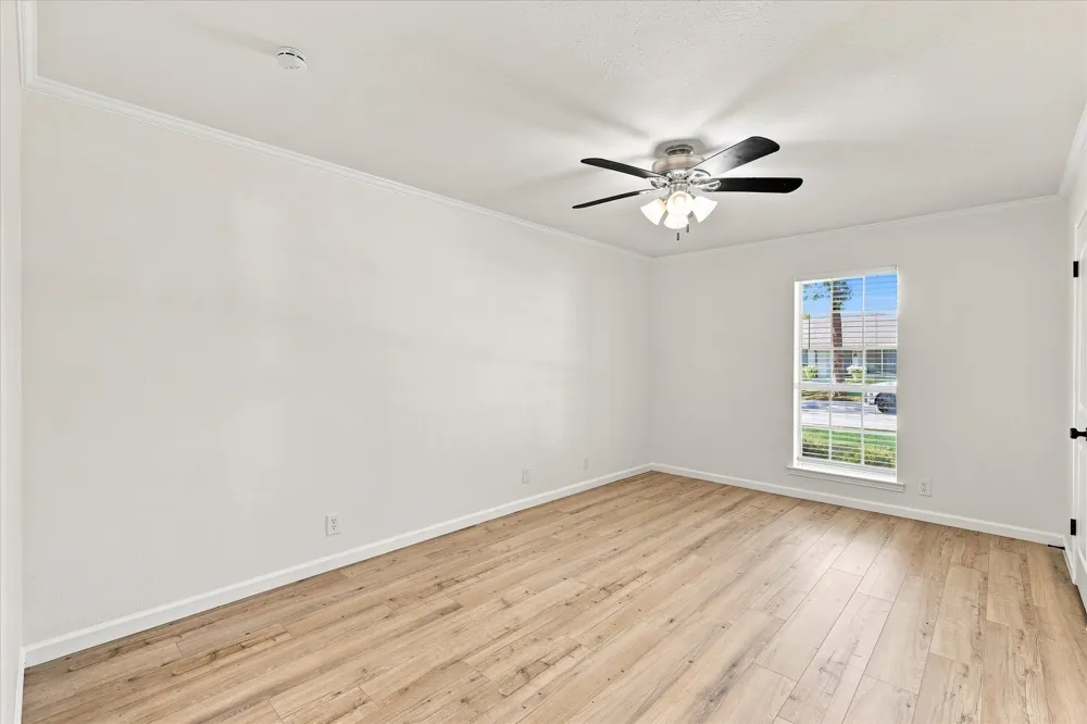 1407 Glenhill Lane Lewisville, TX 75077