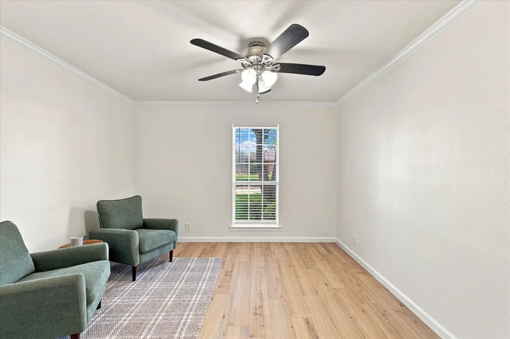 1407 Glenhill Lane Lewisville, TX 75077