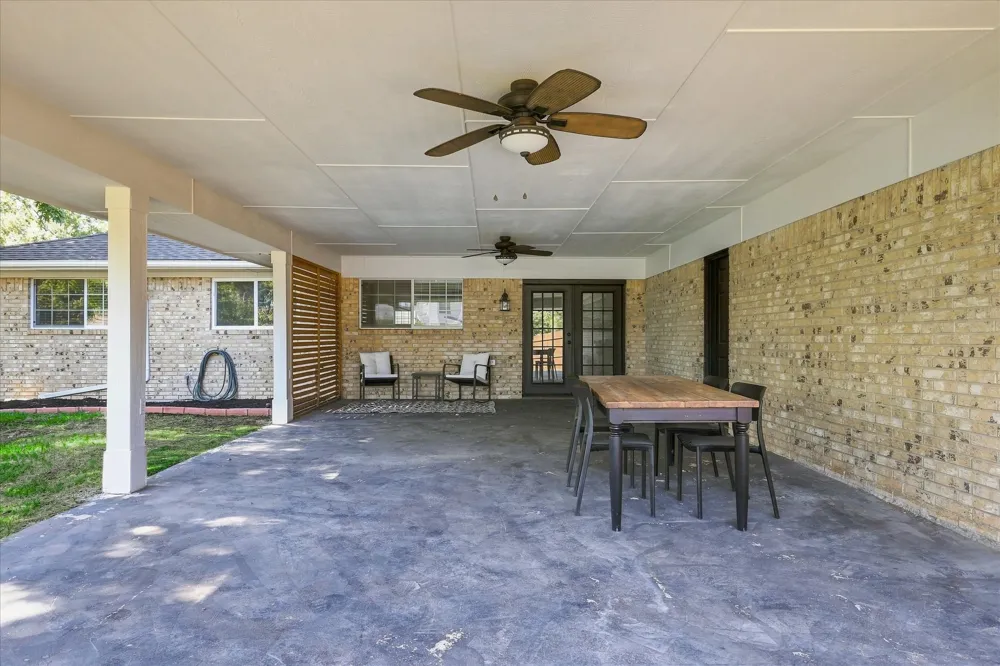 1407 Glenhill Lane Lewisville, TX 75077
