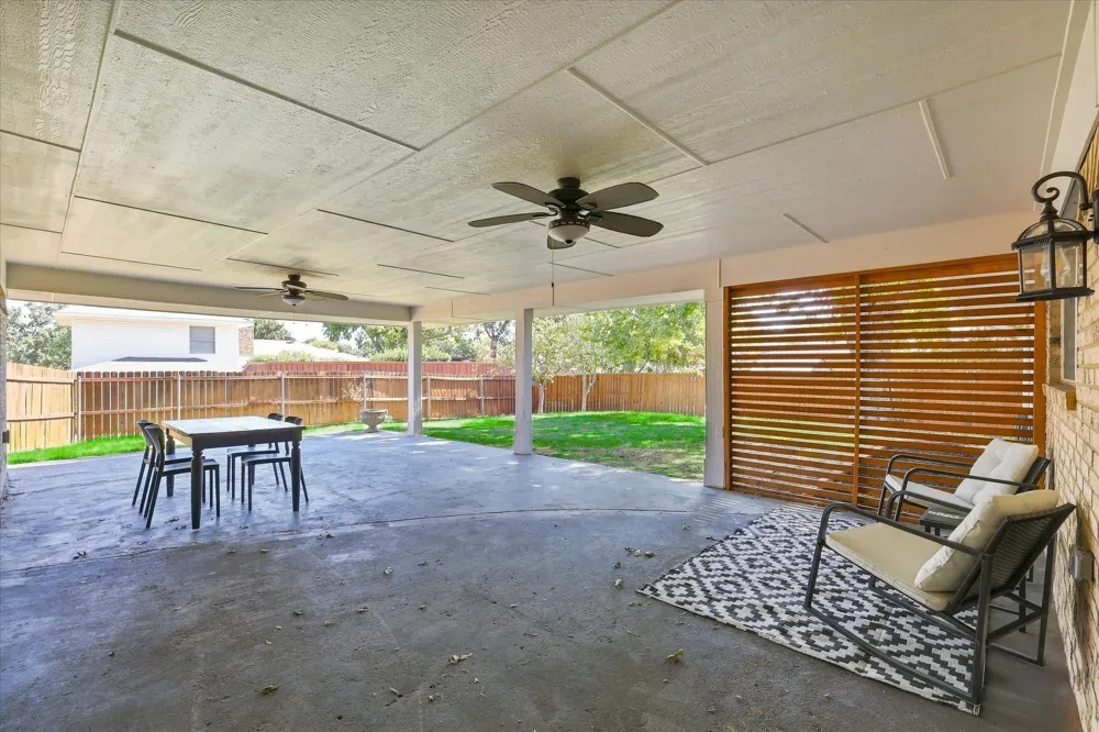 1407 Glenhill Lane Lewisville, TX 75077