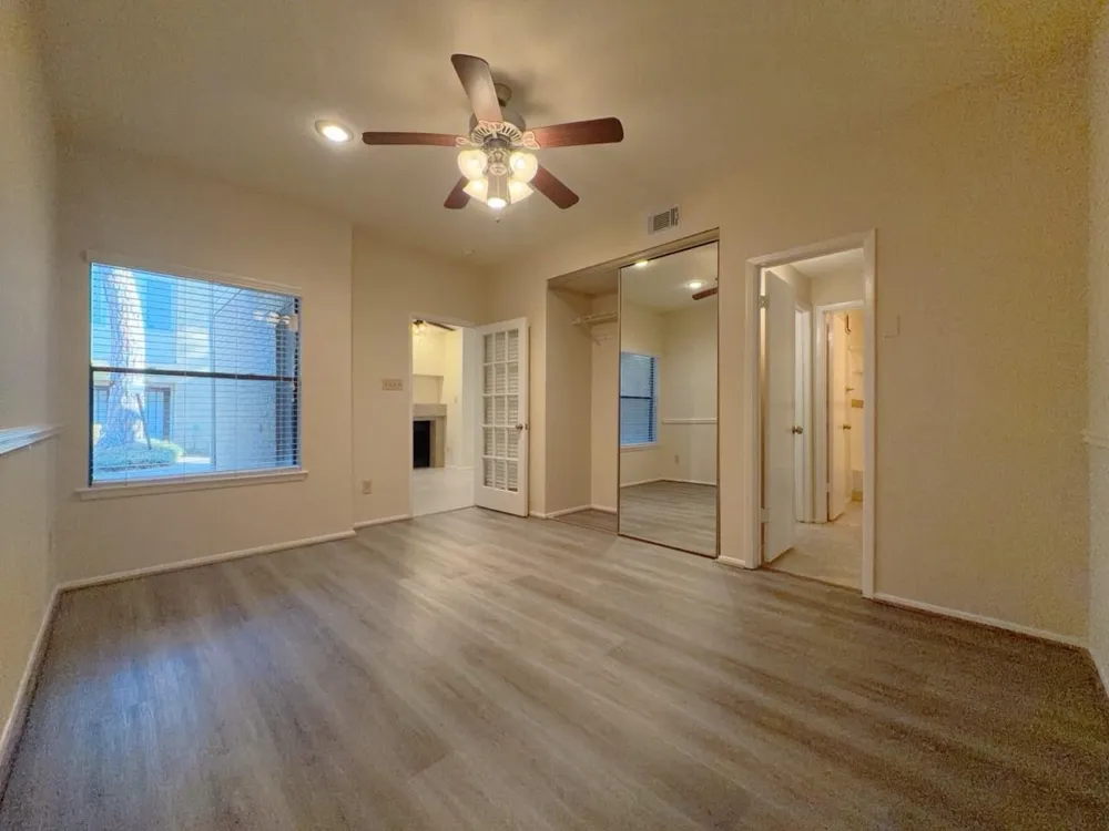 7900 Bissonnet Street #B1 Houston, TX 77074