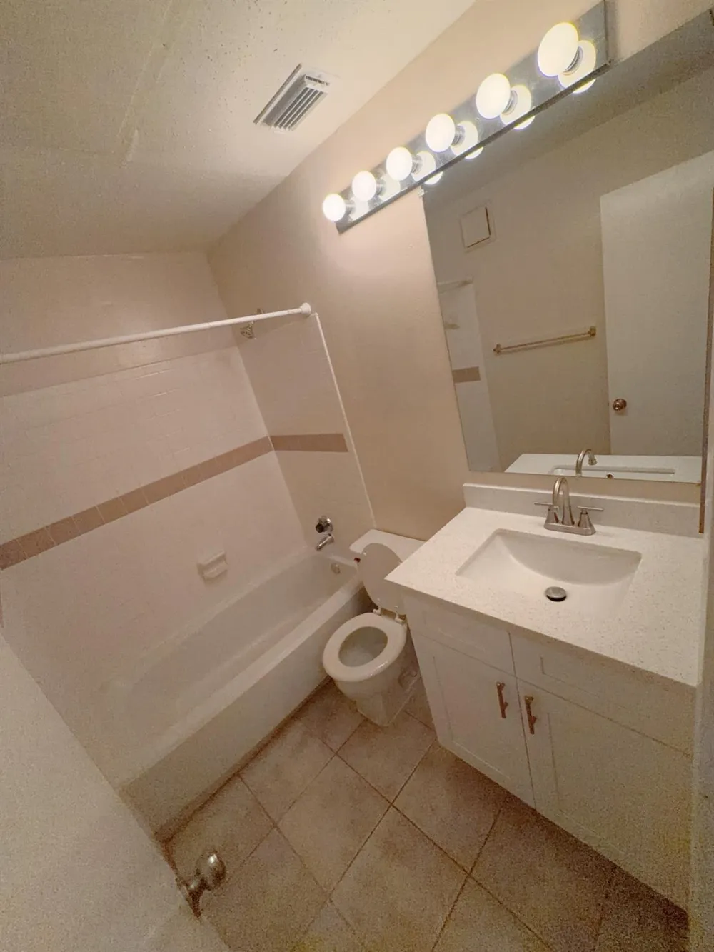 7900 Bissonnet Street #B1 Houston, TX 77074