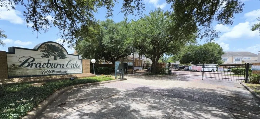 7900 Bissonnet Street #B1 Houston, TX 77074