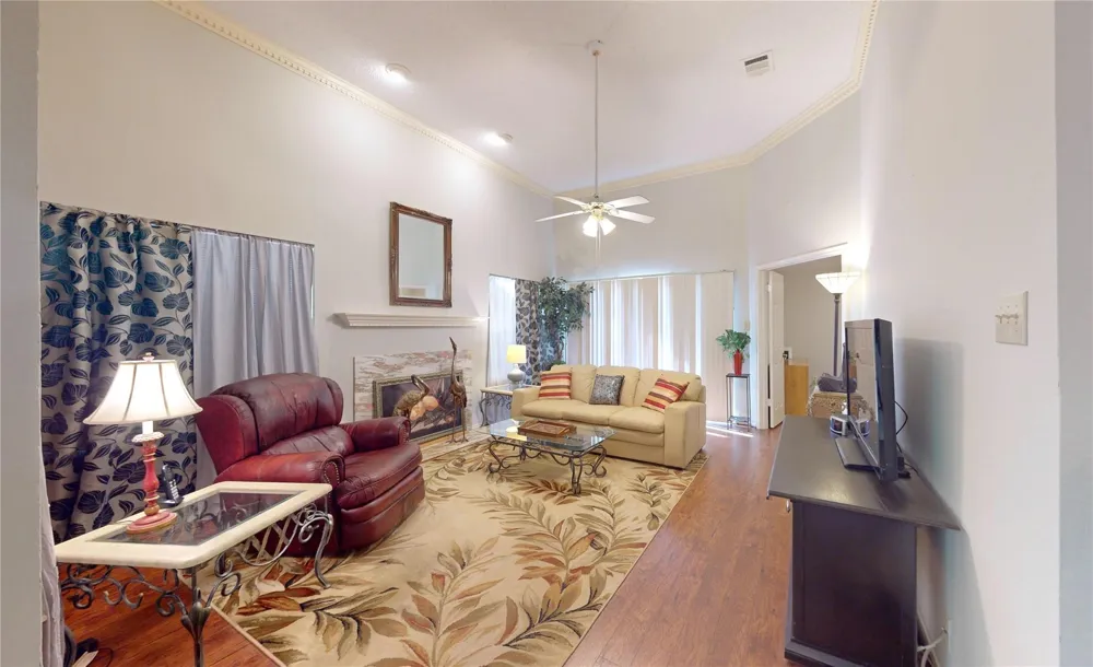 3011 Flower Field Lane Pearland, TX 77584