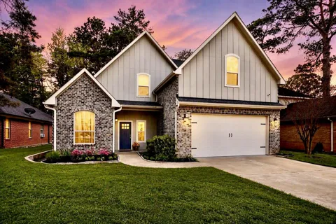 13219 Salem Circle