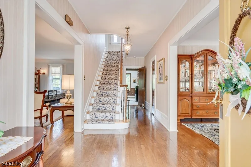64 High St Metuchen, NJ 08840