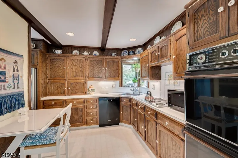 64 High St Metuchen, NJ 08840
