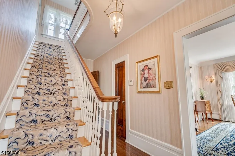 64 High St Metuchen, NJ 08840