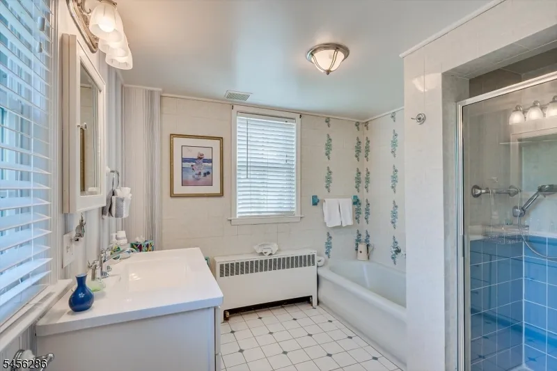 64 High St Metuchen, NJ 08840