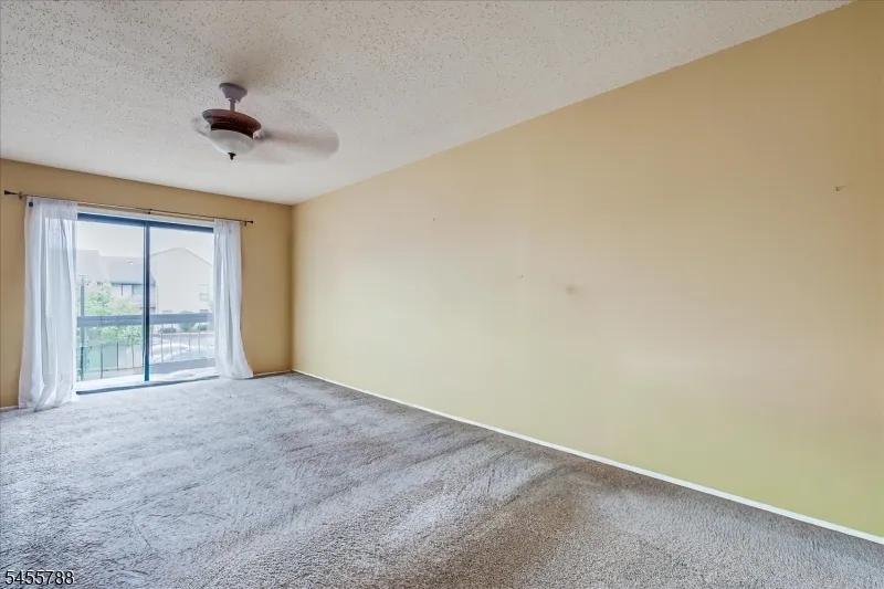 59 Woodhill St Franklin, NJ 08873