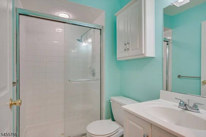 59 Woodhill St Franklin, NJ 08873