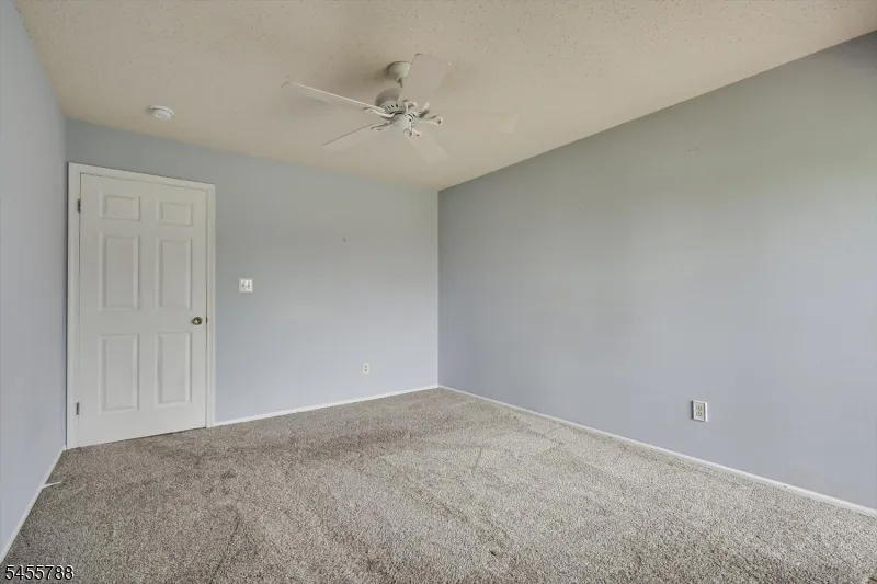 59 Woodhill St Franklin, NJ 08873