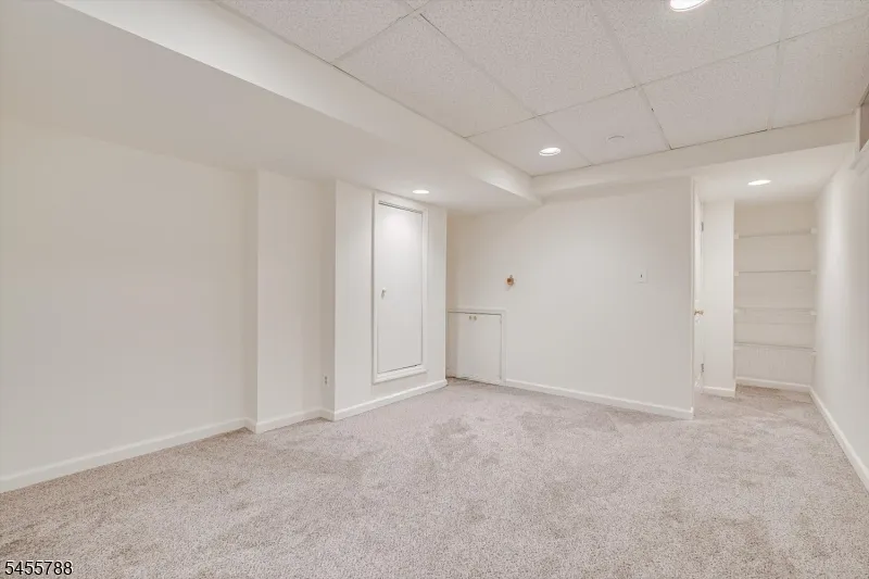 59 Woodhill St Franklin, NJ 08873