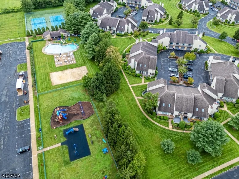 59 Woodhill St Franklin, NJ 08873