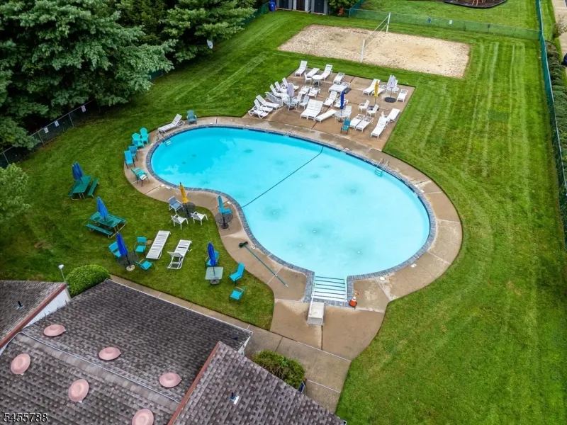 59 Woodhill St Franklin, NJ 08873