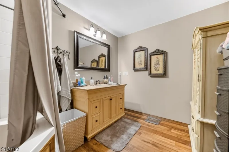 2952 River Rd Harmony, NJ 08865