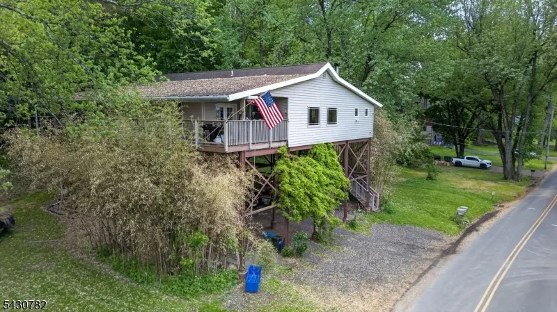 2952 River Rd Harmony, NJ 08865