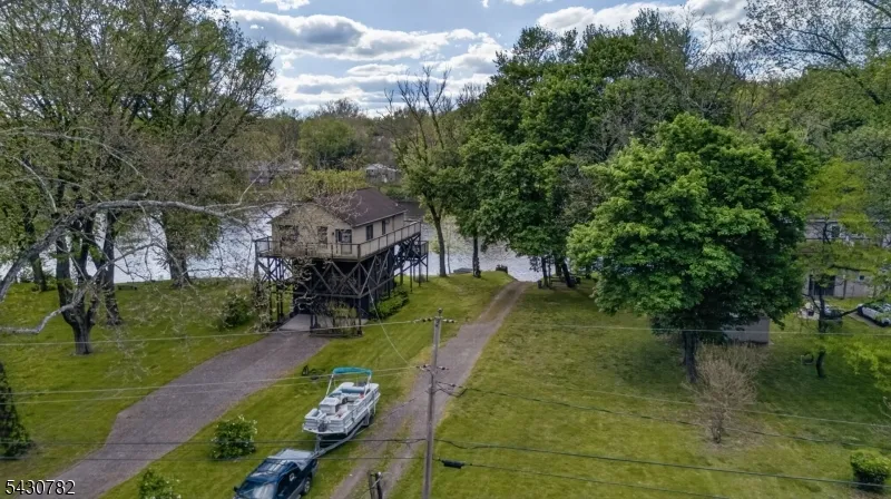 2952 River Rd Harmony, NJ 08865