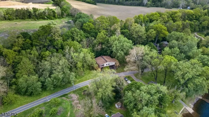 2952 River Rd Harmony, NJ 08865