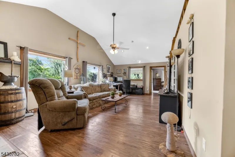 2952 River Rd Harmony, NJ 08865
