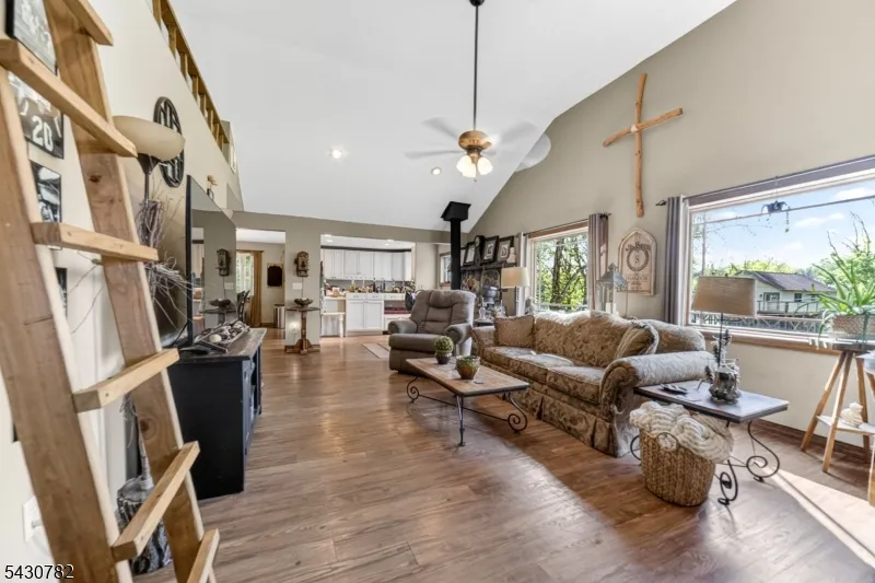 2952 River Rd Harmony, NJ 08865