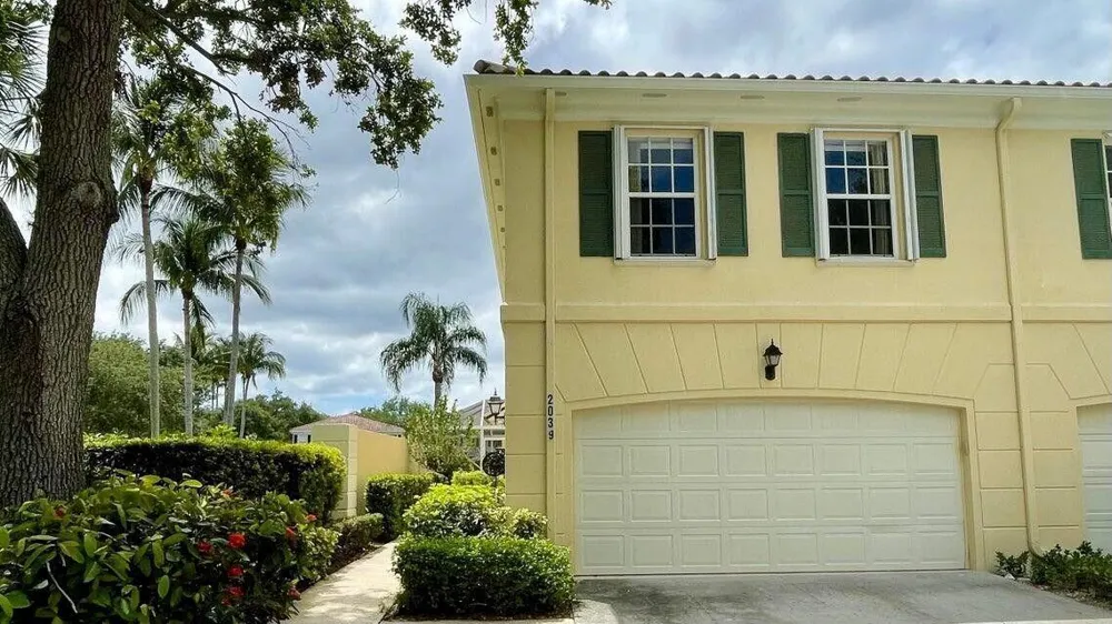2039 TARPON LAKE WAY West Palm Beach, FL 33411