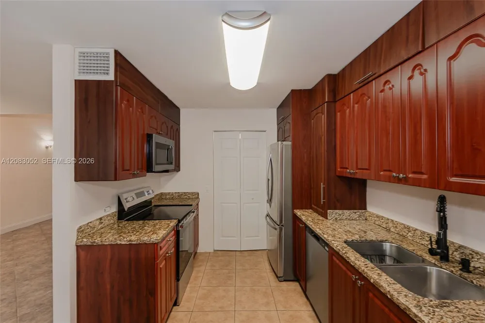 1504 NW 112th Ter Pembroke Pines, FL 33026