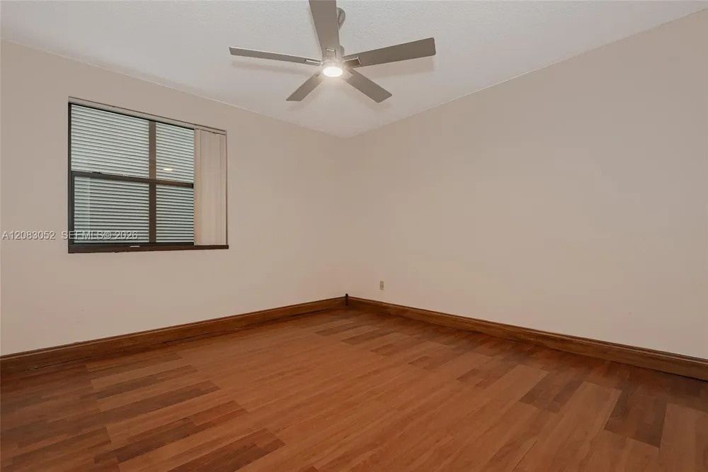 1504 NW 112th Ter Pembroke Pines, FL 33026