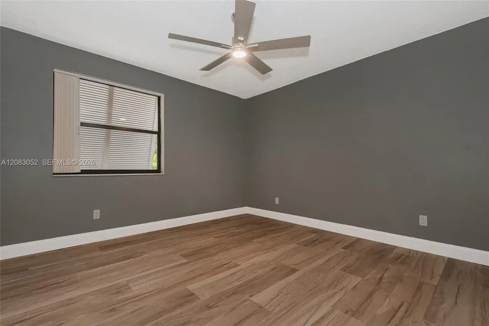 1504 NW 112th Ter Pembroke Pines, FL 33026