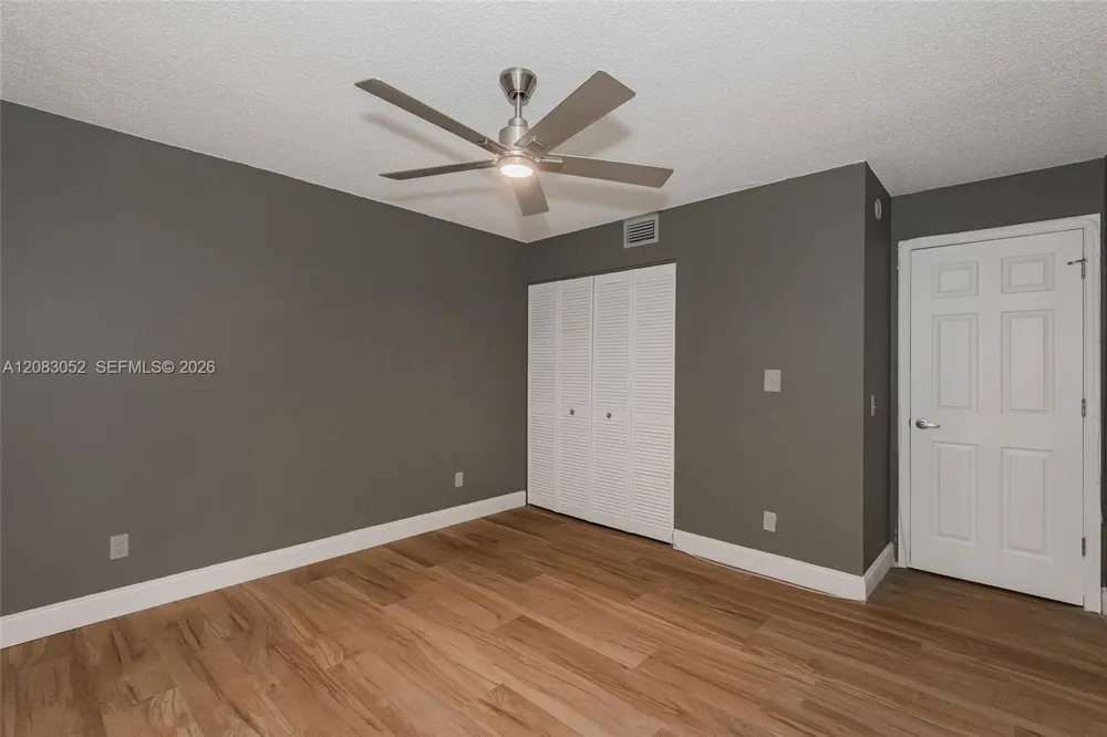1504 NW 112th Ter Pembroke Pines, FL 33026