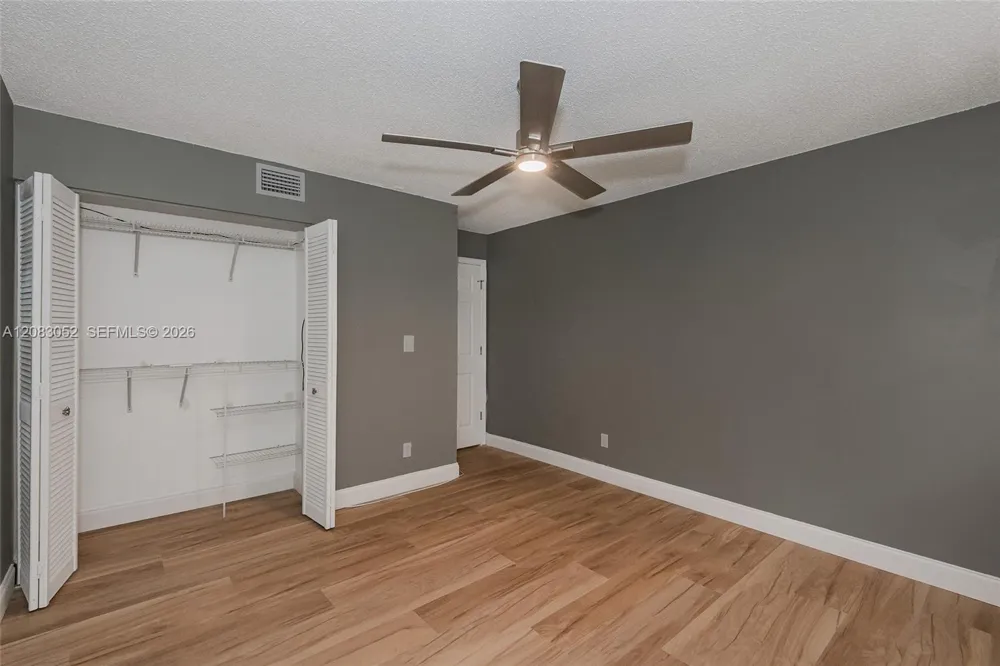 1504 NW 112th Ter Pembroke Pines, FL 33026