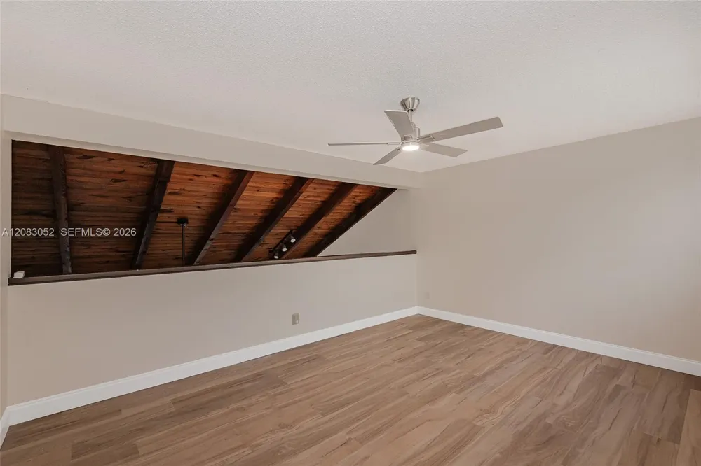 1504 NW 112th Ter Pembroke Pines, FL 33026