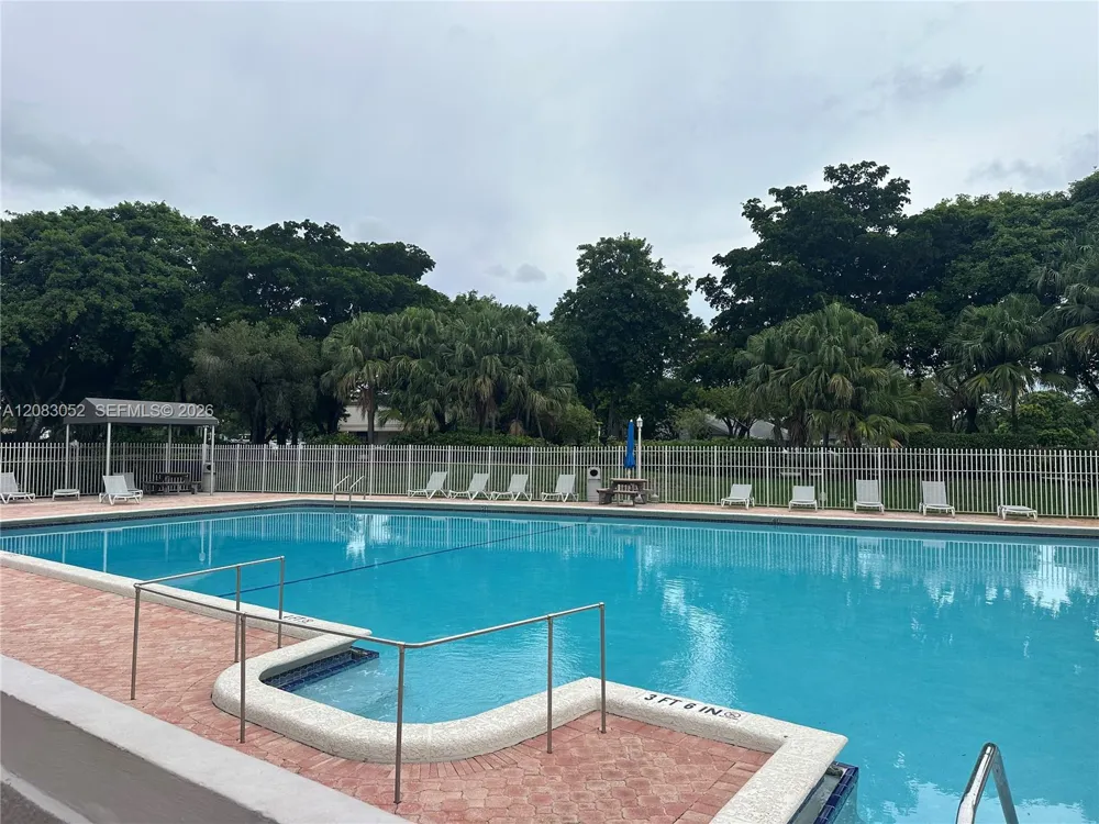 1504 NW 112th Ter Pembroke Pines, FL 33026