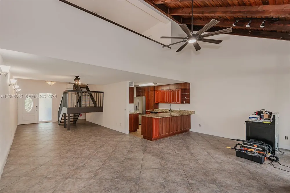 1504 NW 112th Ter Pembroke Pines, FL 33026