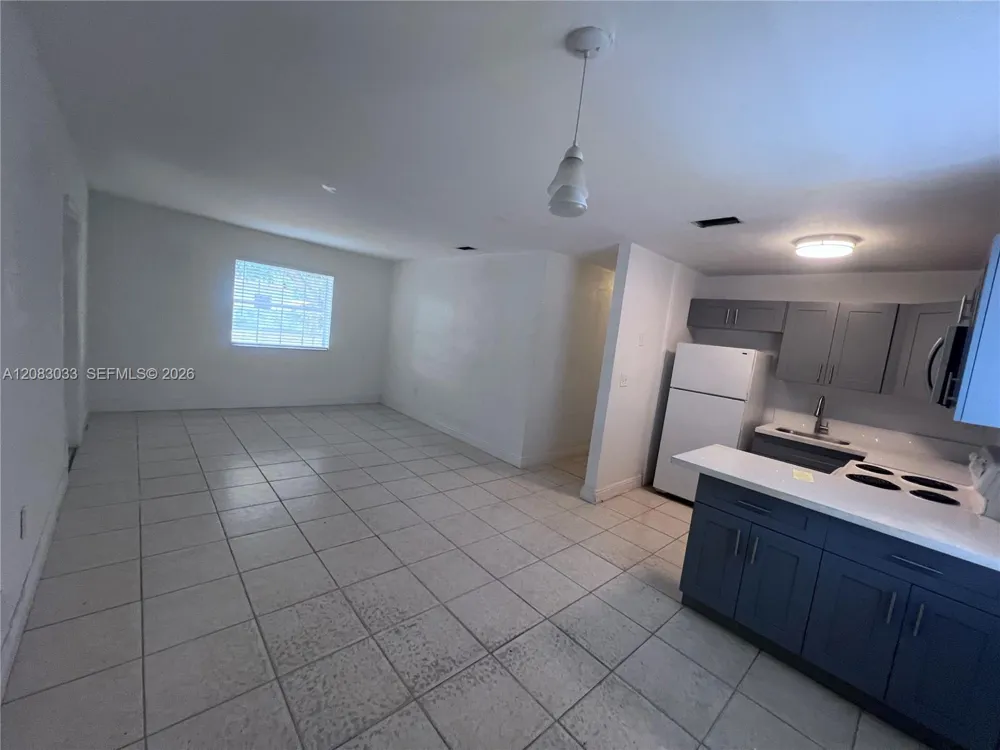 1605 NW 127th St #0 North Miami, FL 33167
