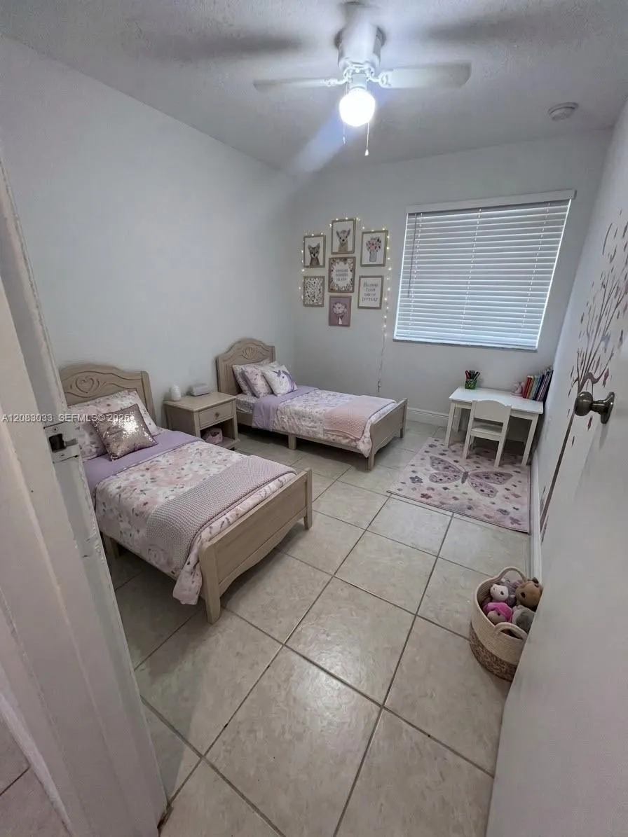 1605 NW 127th St #0 North Miami, FL 33167