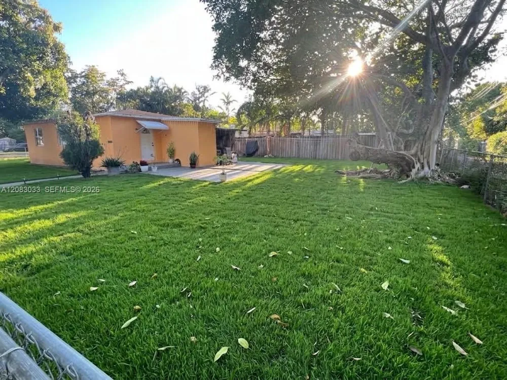 1605 NW 127th St #0 North Miami, FL 33167