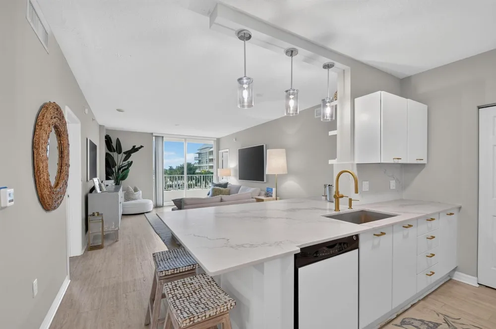 625 Casa Loma Boulevard #506 Boynton Beach, FL 33435
