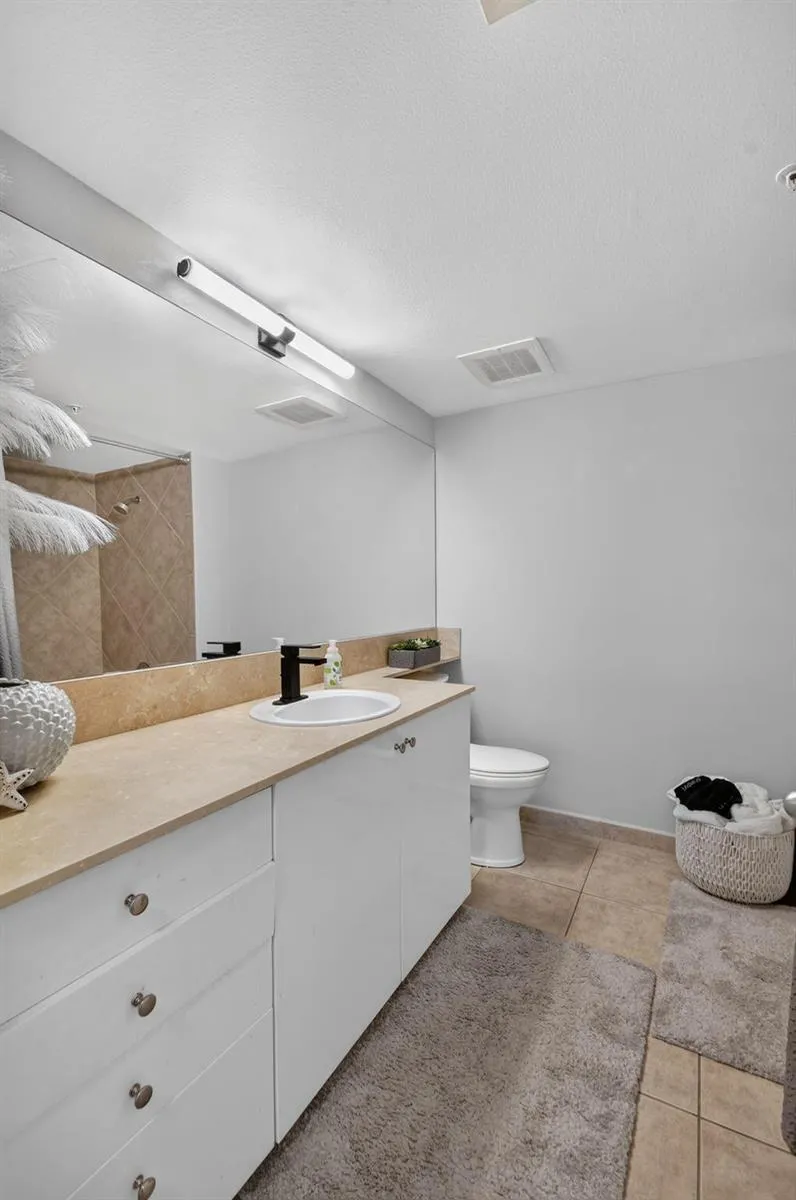 625 Casa Loma Boulevard #506 Boynton Beach, FL 33435