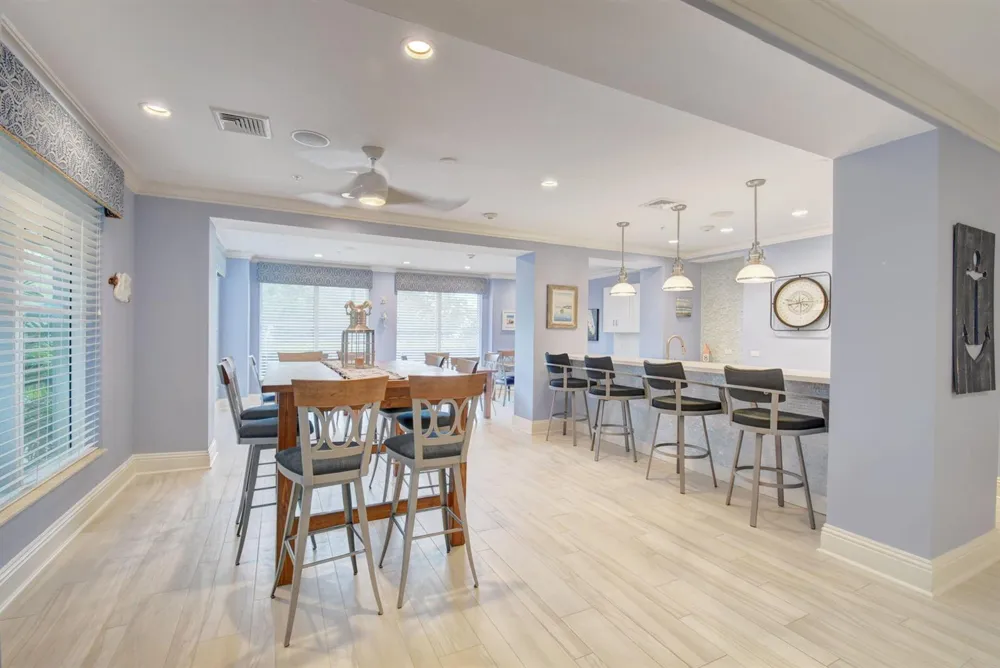 625 Casa Loma Boulevard #506 Boynton Beach, FL 33435