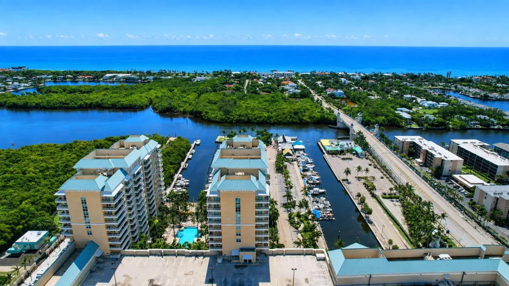 625 Casa Loma Boulevard #506 Boynton Beach, FL 33435