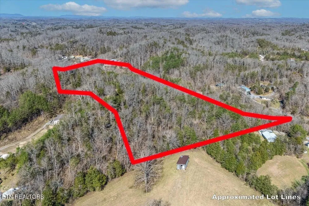 736 Panther Creek Rd Off Rd Sevierville, TN 37876