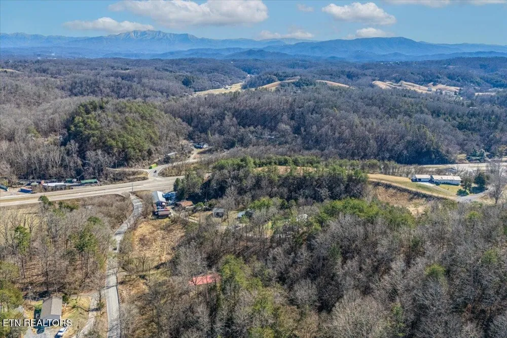 736 Panther Creek Rd Off Rd Sevierville, TN 37876