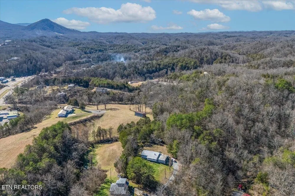 736 Panther Creek Rd Off Rd Sevierville, TN 37876