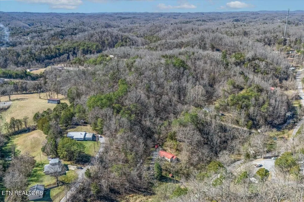 736 Panther Creek Rd Off Rd Sevierville, TN 37876